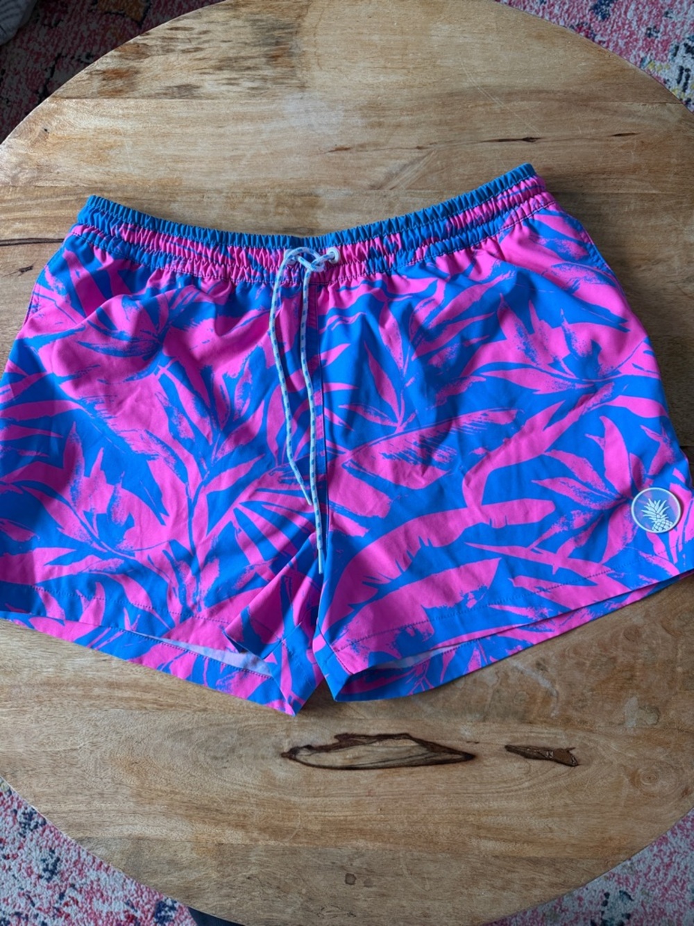 chubbies Men's Pink & Blue Tropical Swim Trunks